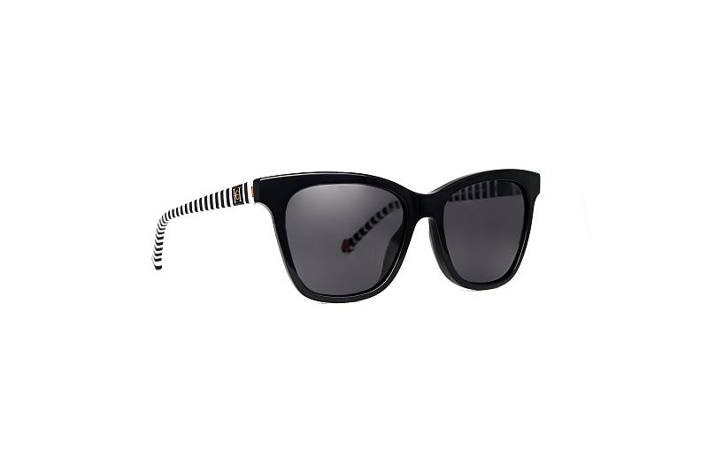 Carolina Herrera 867 700