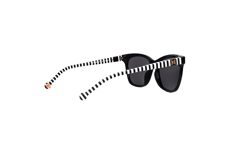 Carolina Herrera 867 700